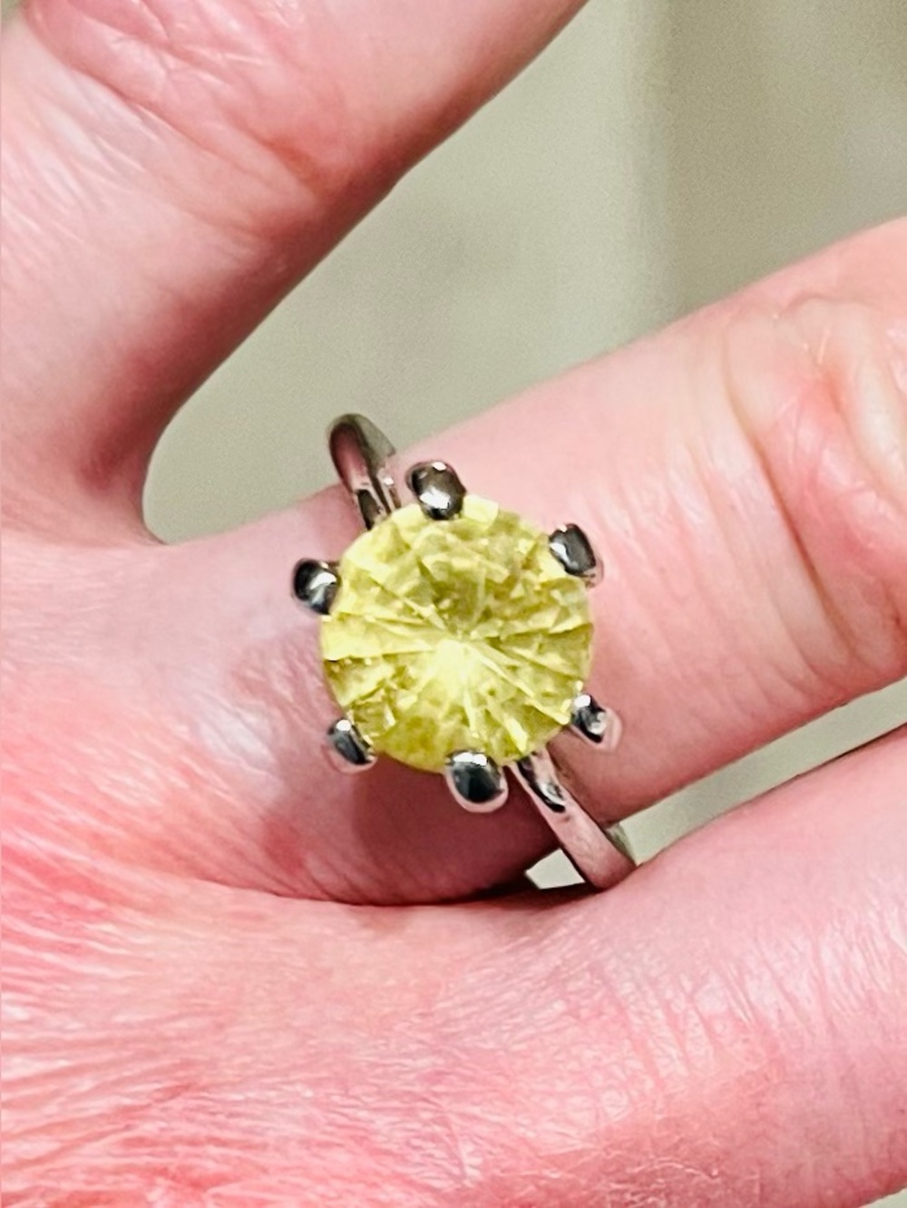 Vintage 1970s Lemon Yellow Crystal Solitaire Ring Size 6.5